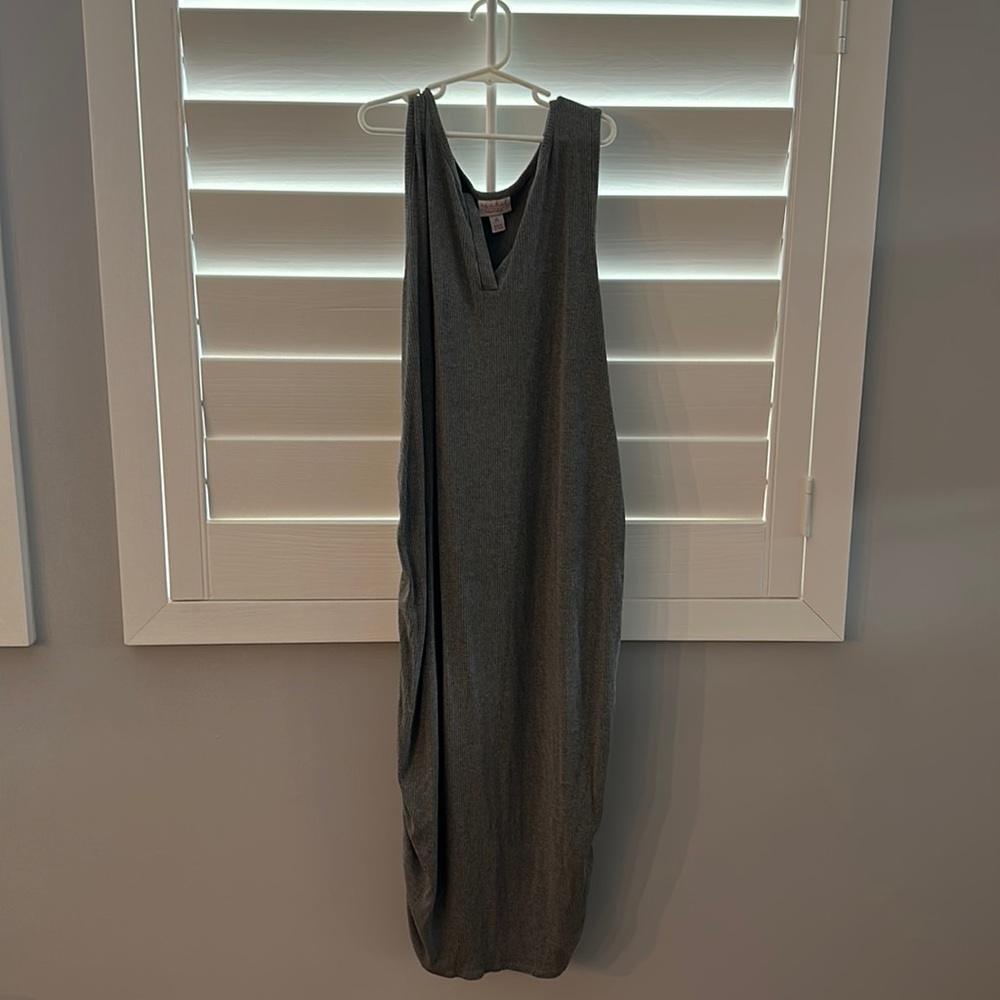Grey stretchy maternity dress